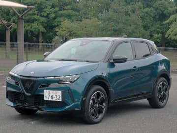 【写真蔵】アルファロメオ久々のニューモデルは、コンパクトSUVの「ジュニア」