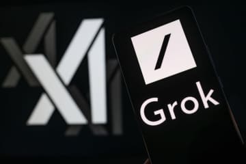 xAI、Grokの「メカヒトラー」宣言で米国政府機関へのAI提供契約から脱落か