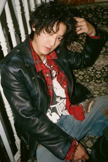 「EXO」CHANYEOL、2ndミニアルバム「Upside Down」に込めた成熟した人生の態度