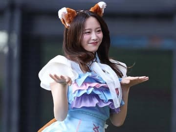 森香澄、始球式のきつねダンスがアイドルと比較され本音「盛り上げるという一心で」