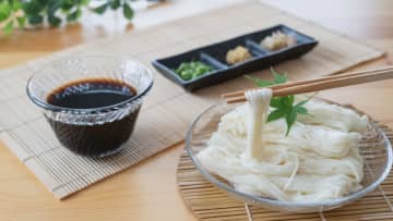 夫に「昼は簡単に素麺でいいよ」と言われた！ 1ヶ月間毎日昼を「素麺」にしたらいくら節約になる？