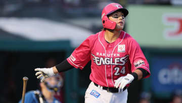 【楽天】“超高め”のボール球をスタンドイン　4番・黒川史陽の一撃に味方投手も驚きの表情