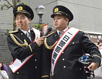 「もっと普通に喋って」ジェラードン・アタック西本とリカちゃんがまさかのコラボ→「角刈リカちゃん」「事件...」SNS騒然