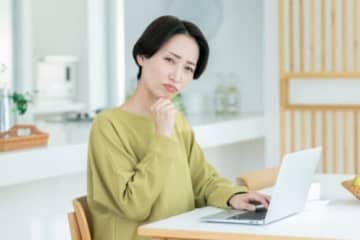 40歳過ぎてから、ものすごく疲れやすくなった…やはり年齢のせい？ みんなはどう？ 悩む相談者に“人生の先輩”が回答