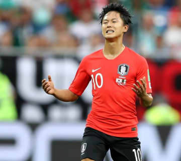 「大衝撃だ！」「密告したのは日本人ではなく韓国人だった」元バルサの“韓国のメッシ”、久保建英も受けた出場停止処分に新事実！韓メディアは唖然＆悲嘆「大きな成功を収めていたかもしれないのに…」