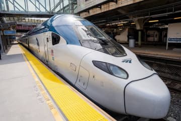 アメリカ高速列車「アセラ」新型車両が8/28運行開始。最高時速256キロ