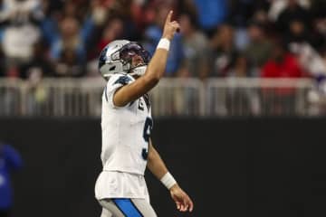 パンサーズQBヤングとテキサンズQBストラウドが合同練習で再会、NFLキャリアを振り返る