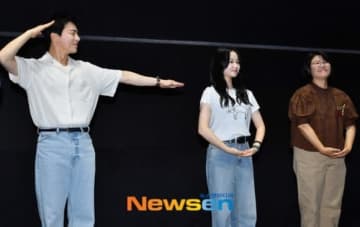 【PHOTO】チョ・ジョンソク＆チェ・ユリら、映画「ゾンビになってしまった私の娘」舞台挨拶に出席
