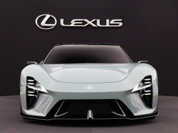 LFAの魂を受け継ぐ！？レクサスがモントレー カーウイークに次世代スポーツモデルを出展！