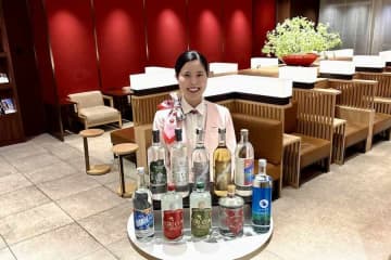 JAL、那覇空港のダイヤモンド・プレミアラウンジで沖縄県産ラム酒を提供　8月1日から期間限定で