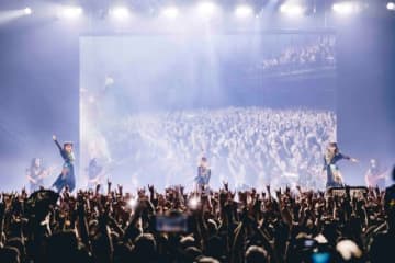 BABYMETAL、日本ツアーがスタート ニュー・アルバム『METAL FORTH』収録曲の新曲も初披露