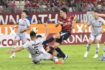 明治安田J1　鹿島、追い付く　福岡に1-1