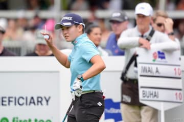 【速報】岩井明愛が単独首位で3R後半へ 岩井千怜と竹田麗央「66」で首位に迫る