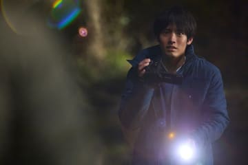 赤楚衛二、“心霊スポット”で誕生祝い！？2025年No.1ホラー映画『近畿地方のある場所について』メイキング＆衝撃の本編シーン
