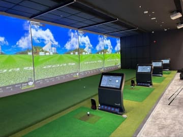 マカオの複合リゾート「リスボエタ」にシミュレーションゴルフ施設がオープン