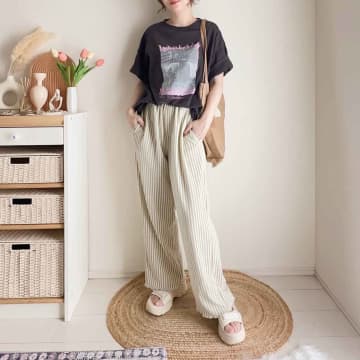 楽ちん & 着回し力抜群！【しまむら】ゆったり穿ける「ストライプパンツ」が超優秀