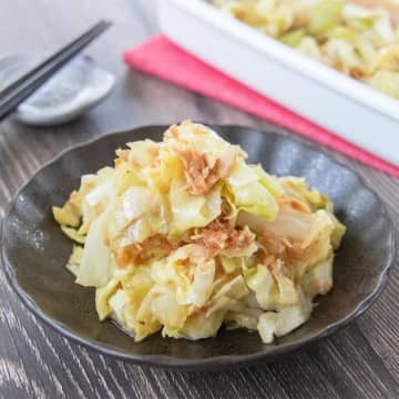 【キャベツ1玉があっという間に消えた】「箸が止まらない！」「コスパ最高」キャベツを使った簡単おかず・副菜レシピ4選