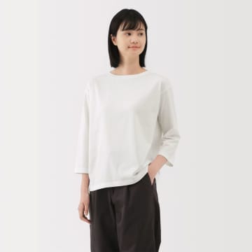 【無印良品で1位】なぜ『地味な七分袖T』が爆売れ？口コミ調査で判明した「夏こそ七分袖」という逆説と、一部の人が「買って後悔」した理由