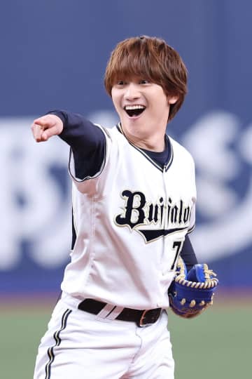 なにわ男子・藤原丈一郎 主演ドラマで“激変姿”披露！ 髪の毛ボサボサ、長い髭姿にファンも騒然