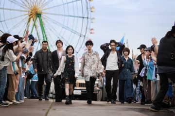 【Netflix 世界ランキング】日本ドラマ『グラスハート』海外で高評価「直感的に心に響く」「音楽への情熱的なラブレター」とメディアも絶賛：TV番組 ネットフリックスおすすめ