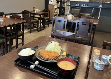 柏『とんかつ瓢』のとんかつランチ！ 岩塩でいただく希少豚「林 SPF」の上ロース定食