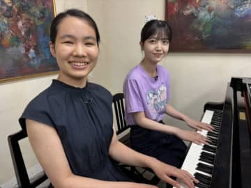 『24時間テレビ48』乃木坂46・久保史緒里が視覚障がいの少女とピアノ連弾に挑戦！