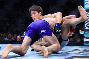 UFC２連敗の朝倉海　失意隠せぬ元RIZIN王者の“肩書き”を米メディア疑問視「デビュー戦と同じ負け方」「38歳が番狂わせ」