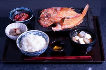 鎌倉の『馳走かねこ』が、新たに朝食屋と油そば専門店をオープン!
