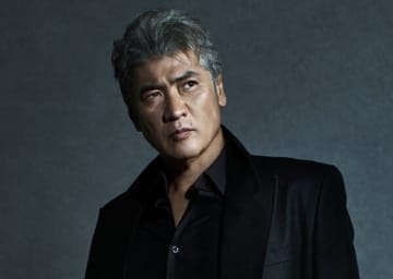 還暦を迎えた吉川晃司が語りおろした書籍『職業、吉川晃司』が11月12日（水）文藝春秋より刊行。本日より予約販売を開始