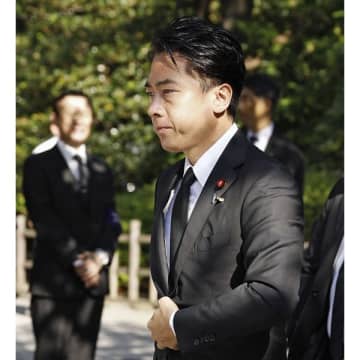 小泉進次郎氏8.15“朝イチ靖国参拝”は完全裏目…保守すり寄りパフォーマンスへの落胆と今後の懸念