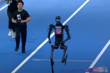 中国でロボオリンピック開催、ロボマラソン大会に続き。26種目を500体以上が競う