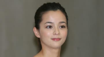 加藤ローサさん、日本代表OB松井大輔氏との離婚を公表　現在も一緒に暮らしていると明かす