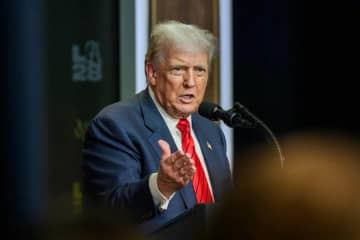 スパイ経験者プーチン氏の前では「裸の王様」だった...トランプ大統領「敗北」の米露トップ会談舞台裏