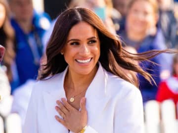 メーガン妃、ネットいじめ発覚のクリッシー・テイゲンをゲストに招きファンを激怒させる