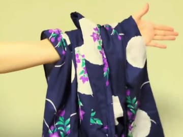 浴衣の袖に『突っ張り棒』を通すと？　できたものに「天才的」「もっと早くに知りたかった」