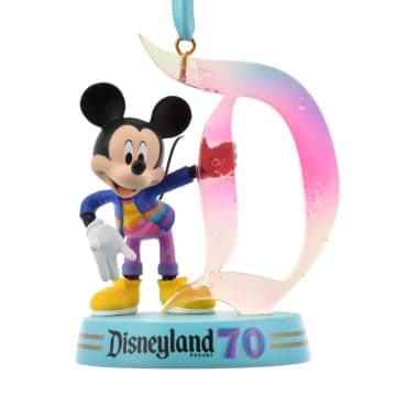 【必見】なぜか現地で買うより安い!?「海外ディズニー70周年グッズ」が日本でお買い得価格で買えるよ