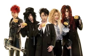 マクドナルド新CMに、加藤清史郎ボーカルのLUNA SEA公認コピーバンド「LUNA CHEE」登場