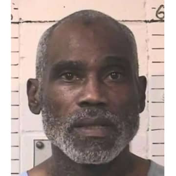 米カリフォルニア州の刑務所で、服役囚が家族宿泊面会中に妻を絞殺