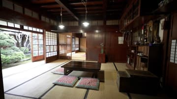 『プラチナファミリー』映画「サマーウォーズ」の聖地で400年以上続く老舗酒造を藤森慎吾が訪問