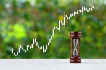 「オルカン」「日経225」が下がり「S&amp;P500」が浮上する三菱UFJ銀行の売れ筋、株式市場の復調でバランス型は？
