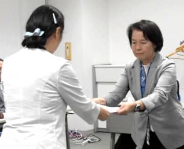 茨城県最低賃金1074円　69円上げ、過去最高　10月12日適用へ　地方審議会答申