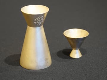 科学の香り漂う「Aethel」─酒がまろやかになる次世代シルバーカップ登場