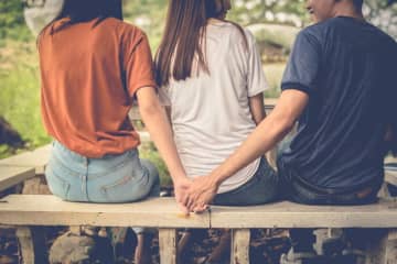 『略奪婚』のデメリット7選　幸せになることはできる？
