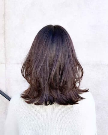 地味見え回避♡【40・50代】の“品よく垢抜け” は「ミディアムレイヤー」で決まりッ！