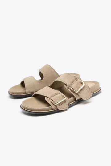 夏 → 秋スイッチは足元から！【ZARA】今から使える「スエードシューズ」