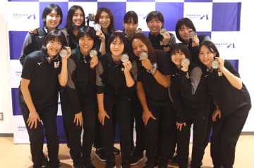 U21女子日本代表 準優勝の世界選手権を終えて帰国　山口祐之監督「ここからがスタート」