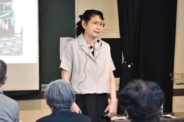 「骨と皮の状態」で拾われ…日本人だと知らず育つ　戦後の混乱期に取り残された中国残留孤児　戦後世代が体験伝える　語り部を育成　現在は13人が在籍