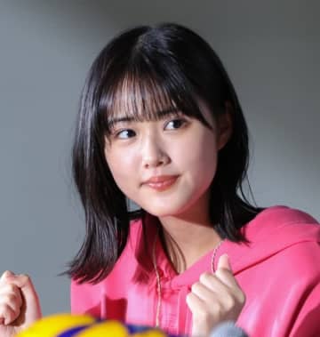 原菜乃華、千葉・小湊鉄道で夏満喫⇨ファン「映画やドラマの1シーンみたい」