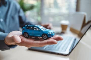 年収700万円・45歳です。「約700万円」のレクサスRX”を買っても大丈夫？ 無理なく払えるローン額とは？