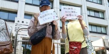 生活保護基準引き下げ「違法」判決に厚労大臣「真摯に反省する」コメントも…原告側「行政に軽視されている」不信感あらわ